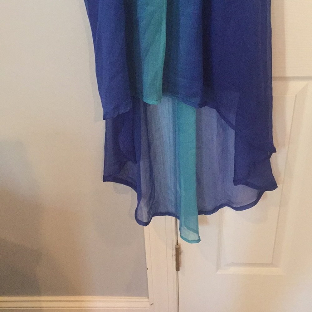 Dress - Picture 4 of 7